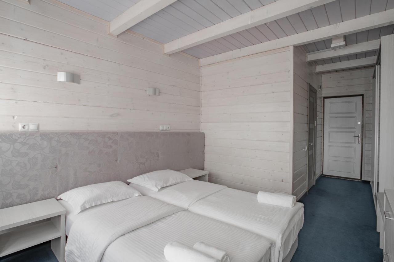 Wellland Hotel Jaremcse Kültér fotó