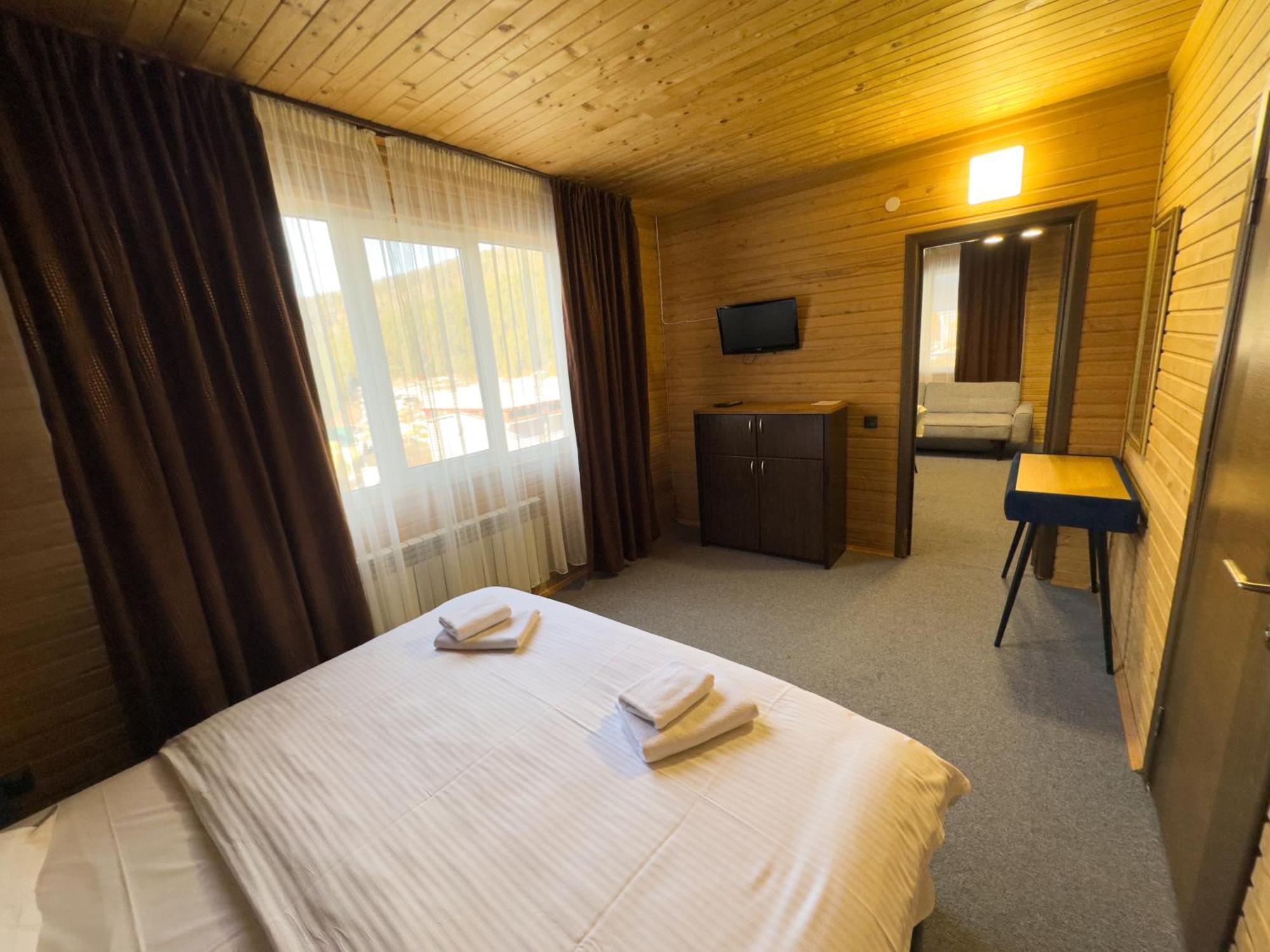 Wellland Hotel Jaremcse Kültér fotó